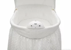 Delta Children Deluxe Sweet Beginnings Bassinet
