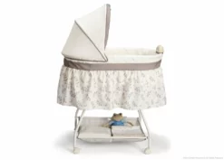 Delta Children Deluxe Sweet Beginnings Bassinet