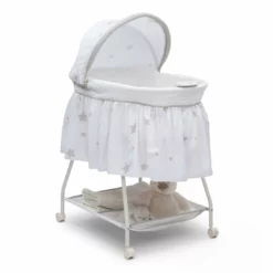 Delta Children Deluxe Sweet Beginnings Bassinet