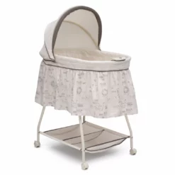 Delta Children Deluxe Sweet Beginnings Bassinet