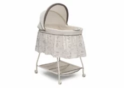 Delta Children Deluxe Sweet Beginnings Bassinet