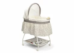 Delta Children Deluxe Sweet Beginnings Bassinet