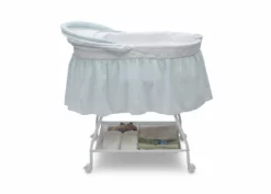 Delta Children Deluxe Sweet Beginnings Bassinet