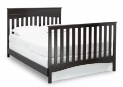 Delta Children Skylar 4-in-1 Convertible Crib Baby Cribs