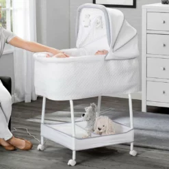 Simmons Kids Bassinets Silent Auto Gliding Elite Bassinet - Basketweave