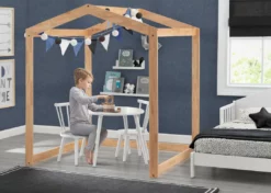 Delta Children Homestead Playhouse