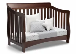 Delta Children Bentley 'S' Series 4-in-1 Crib